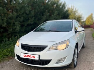 2011 Opel Astra J, белый, 560000 рублей, вид 3