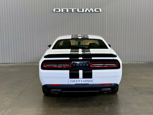 2017 Dodge Challenger III Рестайлинг 2, белый, 2497000 рублей - вид 5