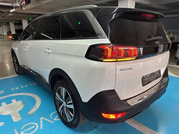2022 Peugeot 5008 II Рестайлинг, белый, 1590099 рублей - вид 2