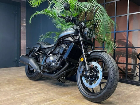 2025 Honda CMX 1100 Rebel, серебристый, 1360000 рублей, вид 2