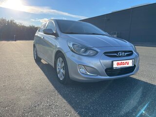 2011 Hyundai Solaris I, серебристый, 935000 рублей, вид 4