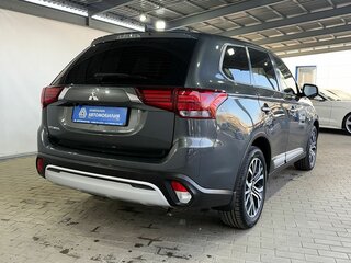 2021 Mitsubishi Outlander III Рестайлинг 3, серый, 2319000 рублей, вид 5