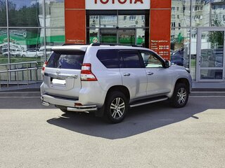 2014 Toyota Land Cruiser Prado 150 Series Рестайлинг 1, серебристый, 3070000 рублей, вид 5