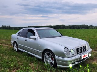 1996 Mercedes-Benz E-Класс 230 II (W210, S210), серебристый, 460000 рублей, вид 2