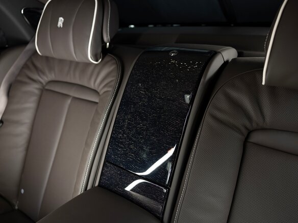 2026 Rolls-Royce Ghost Extended II Рестайлинг (Series II), чёрный, 68566496 рублей - вид 27