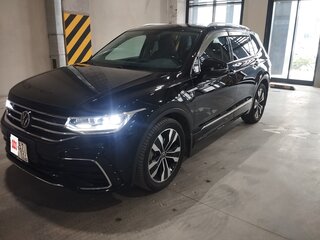 2021 Volkswagen Tiguan Allspace II Рестайлинг, чёрный, 3600000 рублей, вид 1