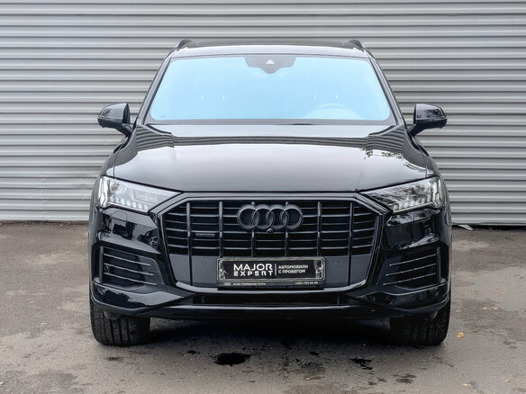 2023 Audi Q7 45 TFSI II (4M) Рестайлинг, чёрный, 7550000 рублей - вид 1