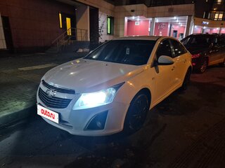 2013 Chevrolet Cruze I Рестайлинг, белый, 630000 рублей, вид 1