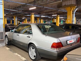 1992 Mercedes-Benz S-Класс 300 III (W140), серебристый, 1400000 рублей, вид 4