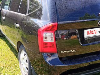 2009 Kia Carens II (UN), чёрный, 750000 рублей, вид 2