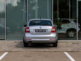 2011 Skoda Octavia DSG7 II (A5) Рестайлинг, серебристый, 895000 рублей, вид 5