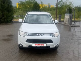 2013 Mitsubishi Outlander III, белый, 1110000 рублей, вид 2