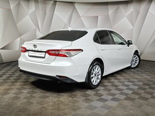 2021 Toyota Camry VIII (XV70) Рестайлинг, белый, 2281600 рублей, вид 2