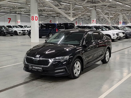 2021 Skoda Octavia IV (A8), чёрный, 1850000 рублей, вид 1