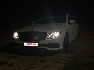 2017 Mercedes-Benz E-Класс 200 V (W213, S213, C238), белый, 3090000 рублей, вид 1