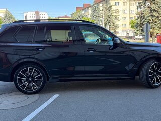 2021 BMW X7 40d I (G07), чёрный, 8250000 рублей, вид 3