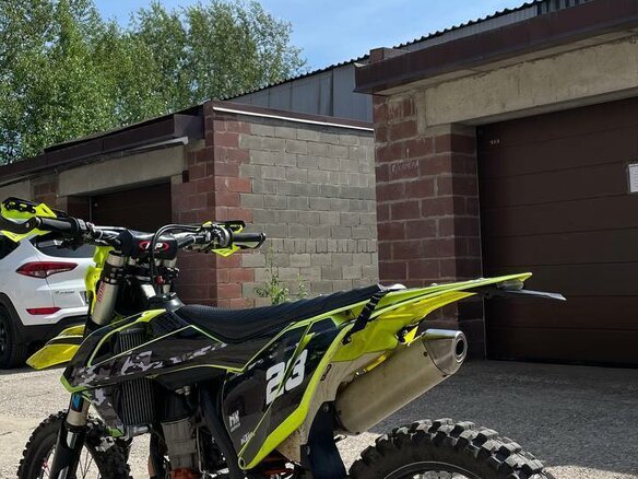 2017 KTM 450 SX F, жёлтый - вид 13
