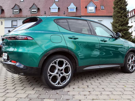 2022 Alfa Romeo Tonale I, зелёный, 2742293 рублей, вид 5
