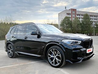 2022 BMW X5 40i IV (G05/G18), чёрный, 8690000 рублей, вид 2