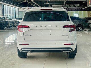 2022 Skoda Karoq I, белый, 1860000 рублей, вид 4