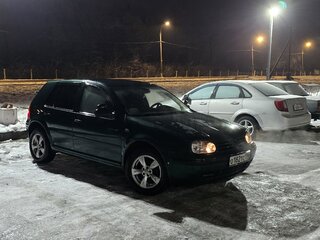 1999 Volkswagen Golf IV, зелёный, 300000 рублей, вид 2