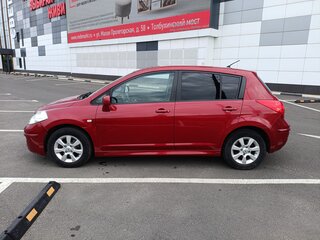2011 Nissan Tiida I Рестайлинг, красный, 805000 рублей, вид 3