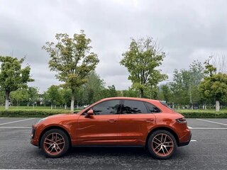 2022 Porsche Macan I Рестайлинг 2, жёлтый, 5402000 рублей, вид 4