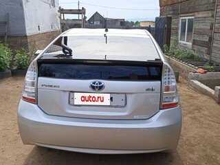2011 Toyota Prius III Рестайлинг (XW30), серебристый, 1111111 рублей, вид 3