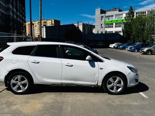 2011 Opel Astra J, белый, 370000 рублей, вид 4