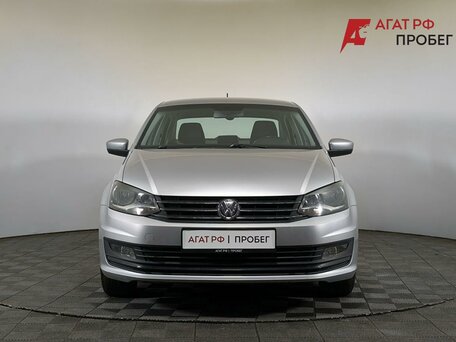 2017 Volkswagen Polo V Рестайлинг, серебристый, 1090000 рублей, вид 2