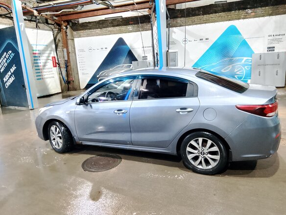2017 Kia Rio IV, серый, 650000 рублей - вид 4