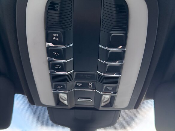 2011 Porsche Cayenne Diesel II (958), белый, 2200000 рублей - вид 19