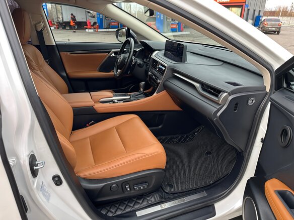 2020 Lexus RX 300 IV Рестайлинг, белый, 4850000 рублей - вид 22