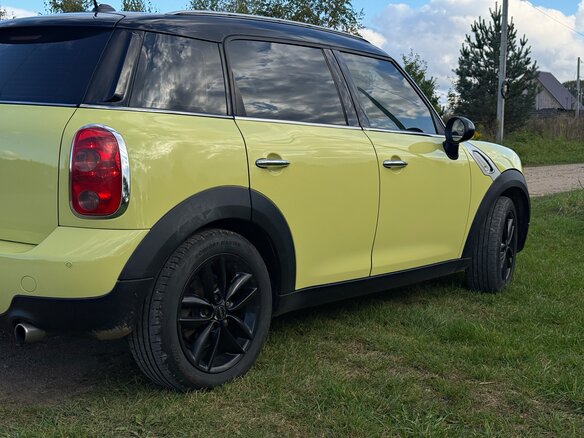 2011 Mini Countryman Cooper I, жёлтый, 1050000 рублей - вид 4