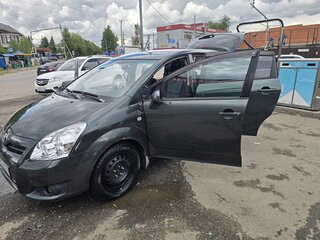 2008 Toyota Corolla Verso I Рестайлинг 2, зелёный, 640000 рублей, вид 2
