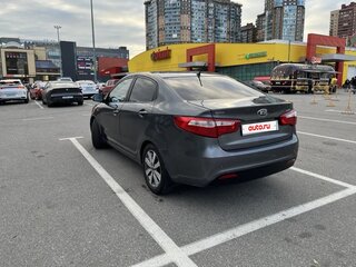2013 Kia Rio 5-speed III, серый, 659000 рублей, вид 3