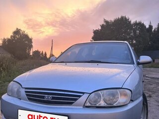 2006 Kia Spectra I Рестайлинг 2, белый, 300000 рублей, вид 1