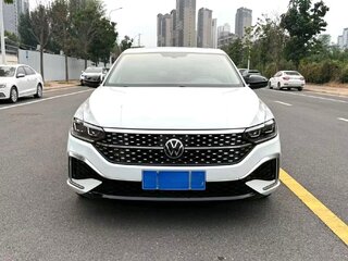 2022 Volkswagen Lavida III Рестайлинг, белый, 1480000 рублей, вид 2
