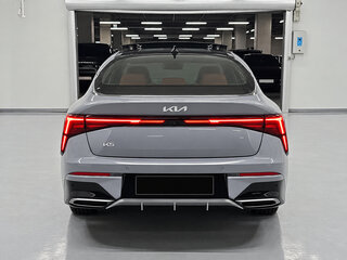 2023 Kia K5 III Рестайлинг, серый, 2730000 рублей, вид 4