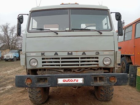 1992 КамАЗ 43118, белый, 1400000 рублей, вид 1