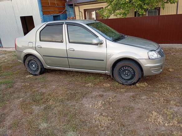 2012 Renault Logan I Рестайлинг, бежевый, 550000 рублей - вид 1