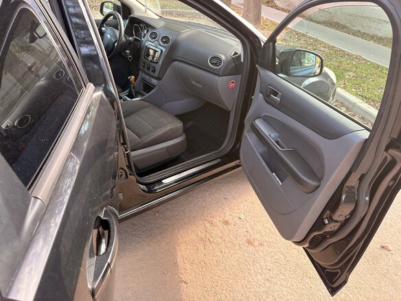 2008 Ford Focus II Рестайлинг, чёрный, 320000 рублей - вид 7