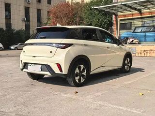 2025 BYD Dolphin 44.9 kWh I, бежевый, 1820000 рублей, вид 4