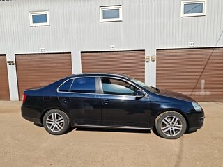 2009 Volkswagen Jetta V, чёрный, 580000 рублей, вид 4