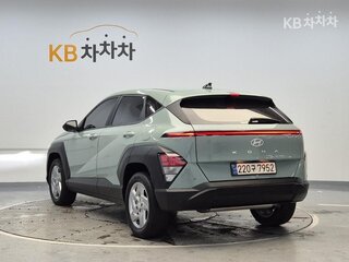 2022 Hyundai Kona I Рестайлинг, зелёный, 1770000 рублей, вид 2