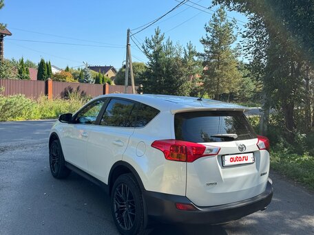 2014 Toyota RAV4 IV (XA40), белый, 1895000 рублей, вид 4