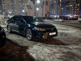 2015 Toyota Camry VII (XV50) Рестайлинг, чёрный, 2390000 рублей, вид 2