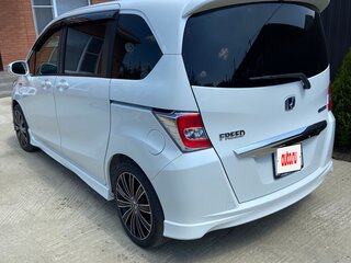 2015 Honda Freed I Рестайлинг 2, белый, 1400000 рублей, вид 4