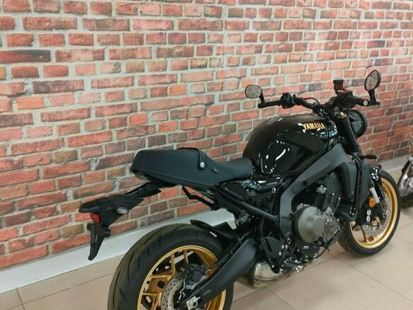 2025 Yamaha XSR900, чёрный, 1700000 рублей - вид 2