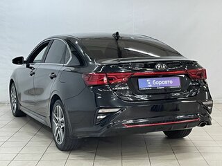 2021 Kia Cerato IV, чёрный, 2125000 рублей, вид 5